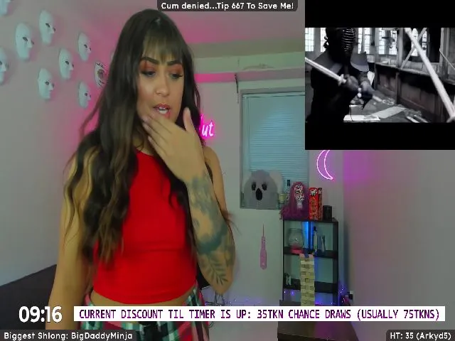 Live sex webcam photo for Glitt3rSlut #254637131
