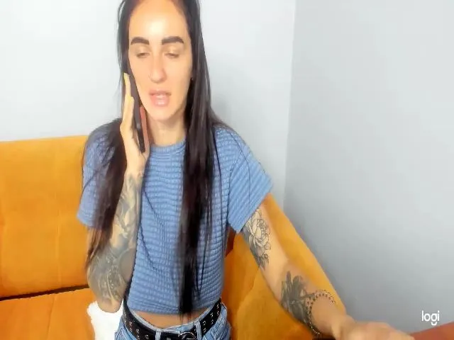 Live sex webcam photo for YourMissMasha #262987104