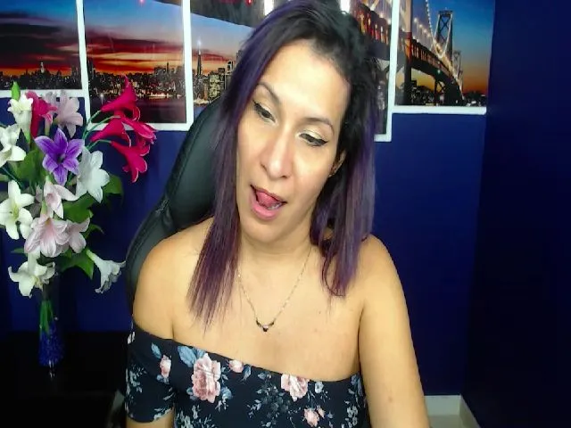 Live sex webcam photo for Infernalsexx #262452484