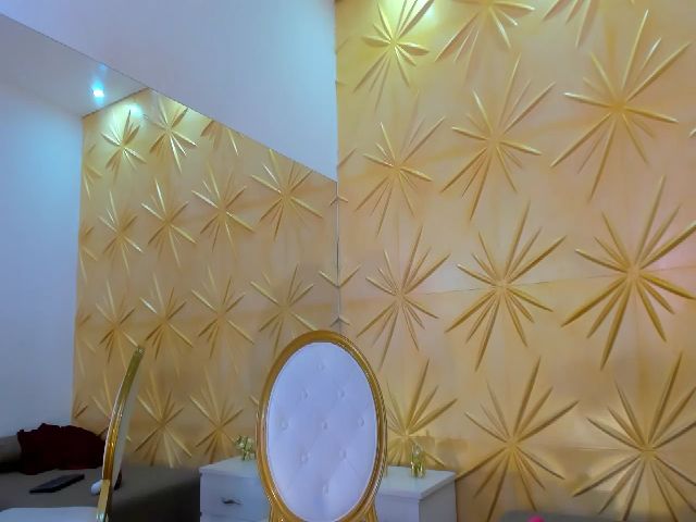 Live sex webcam photo for Tamy_Roman #256573378