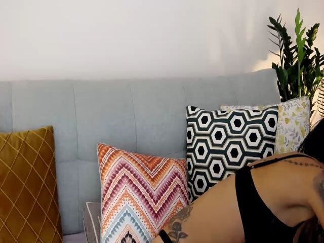 Live sex webcam photo for Xenthia #258713472