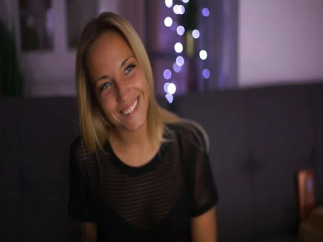 Live sex webcam photo for Hotangelalli #254245004