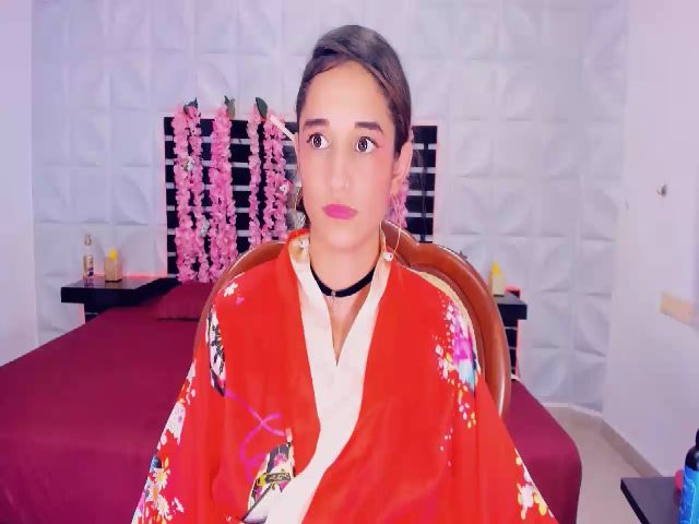 Live sex webcam photo for Katyperryy #256512444