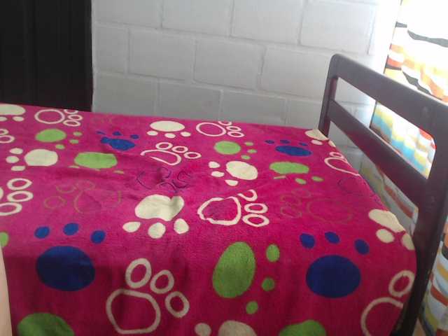 Live sex webcam photo for zoe-barnet #243774937