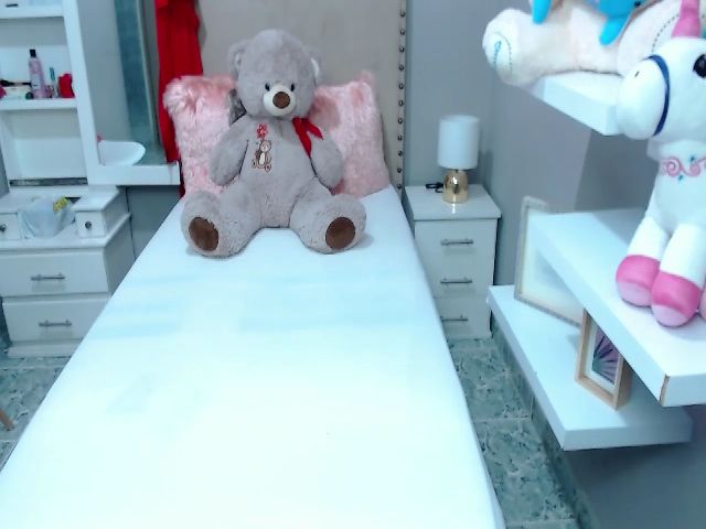 Live sex webcam photo for Emacollins #259126649