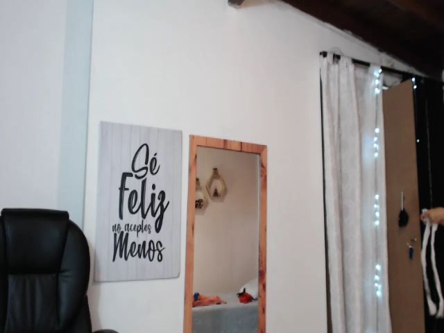 Live sex webcam photo for Samanthalusth #252999211