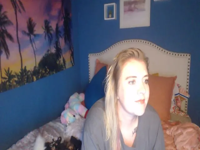 Live sex webcam photo for SnowWhiteXxxx #253532206