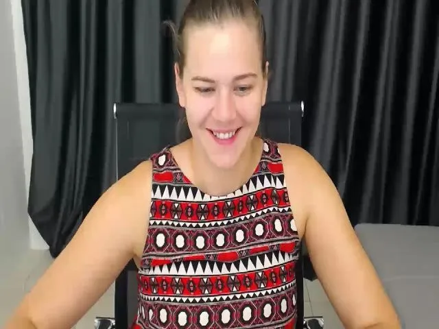 Live sex webcam photo for KellyKleine #253517632