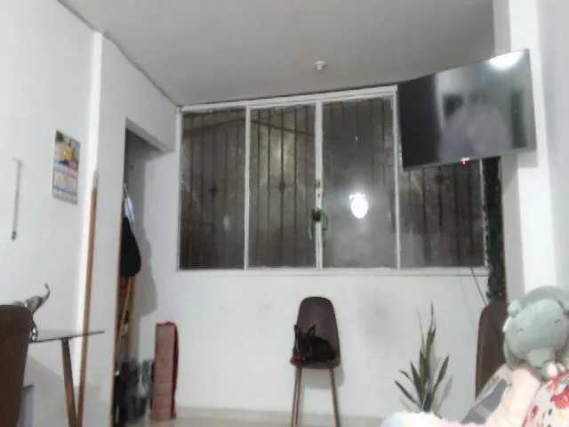 Live sex webcam photo for Akeishaa_ #261873778