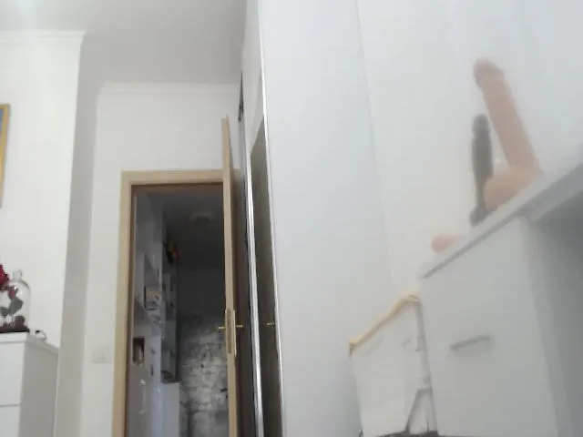 Live sex webcam photo for Ohhhhxo #263579433