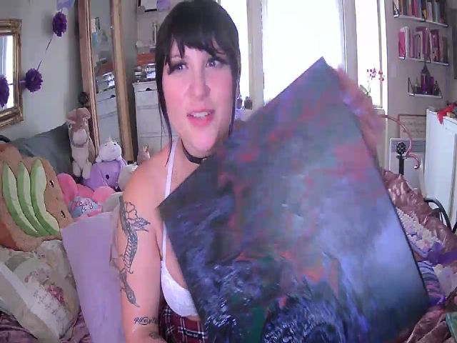 Live sex webcam photo for SailorRose8 #254674359