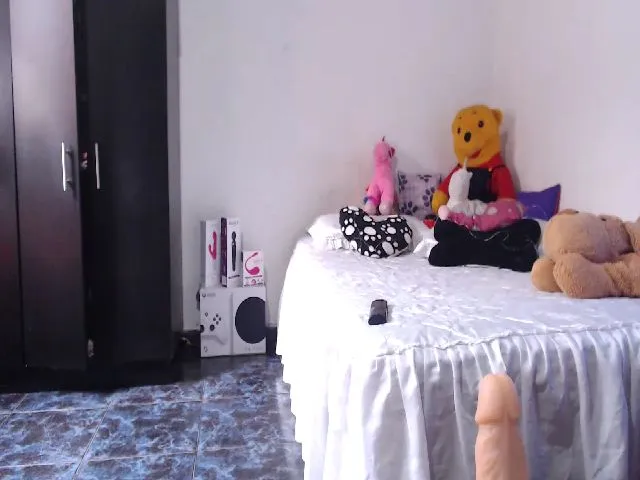 Live sex webcam photo for OnixxLee #263293728