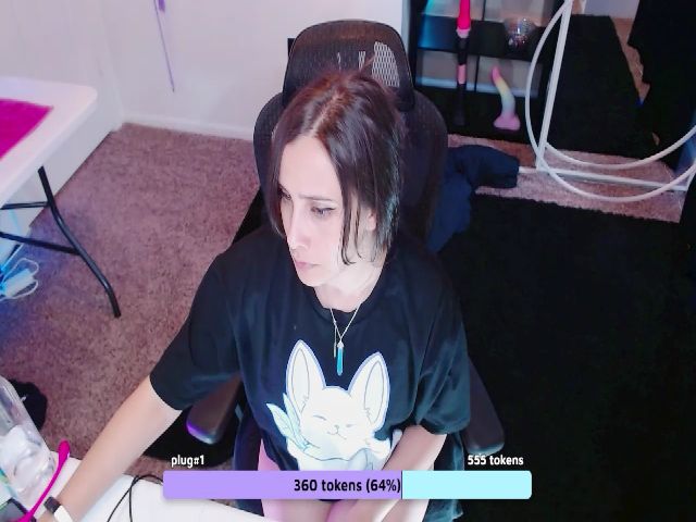 Live sex webcam photo for moonlitfox #259332781