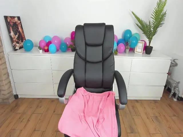 Live sex webcam photo for BrightCryital #260591978