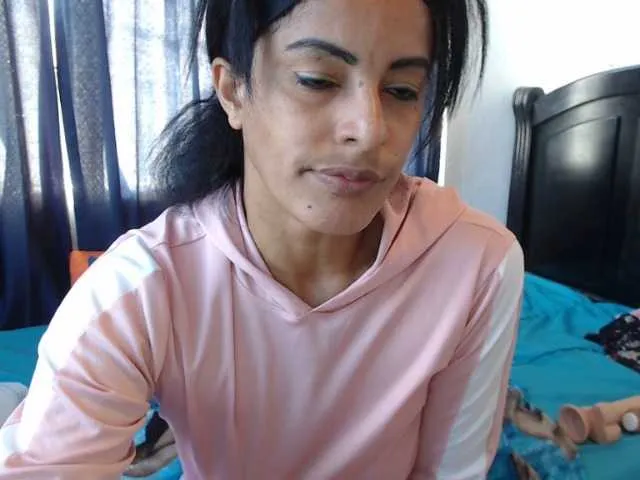 Live sex webcam photo for KattleyaGrey #248216335
