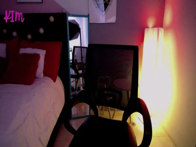 Live sex webcam photo for Kimjeniie #253878565
