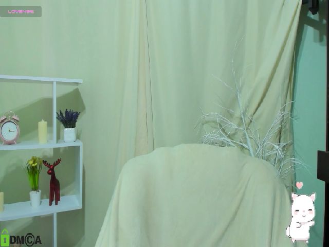 Live sex webcam photo for Gloria_grey_ #258847057