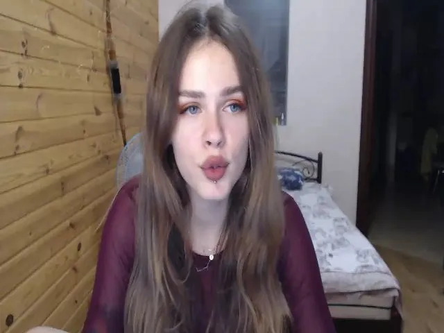 Live sex webcam photo for sweetsourfox #256080023