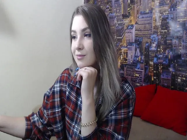 Live sex webcam photo for LeaBaker #253027365