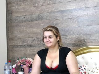 Live sex webcam photo for RoseBBW #240666603