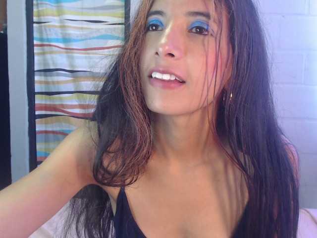 Live sex webcam photo for zoe-barnet #248046788