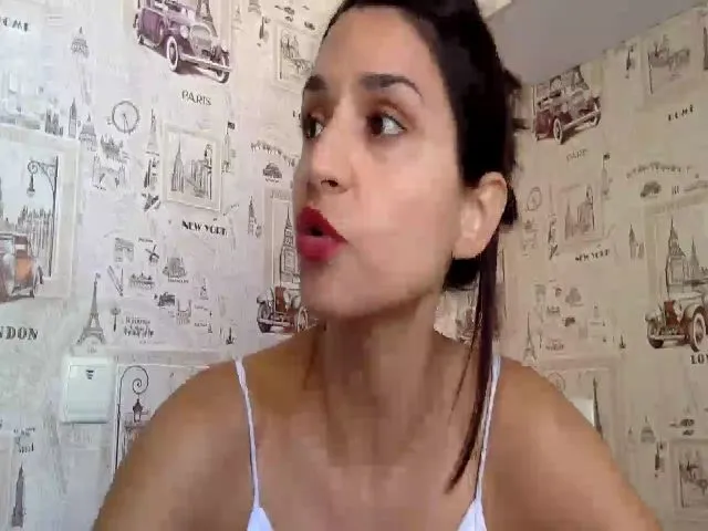 Live sex webcam photo for JolyBoss #258594353