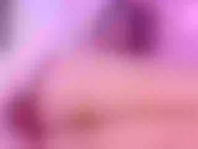 Live sex webcam photo for CarolineWinbr #241438826
