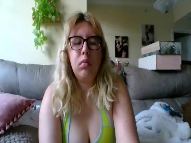 Live sex webcam photo for cozychristine #259616922