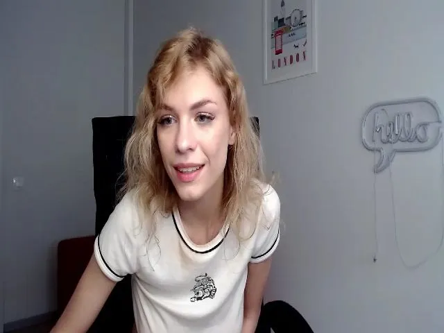 Live sex webcam photo for VanillaJenny #255038278