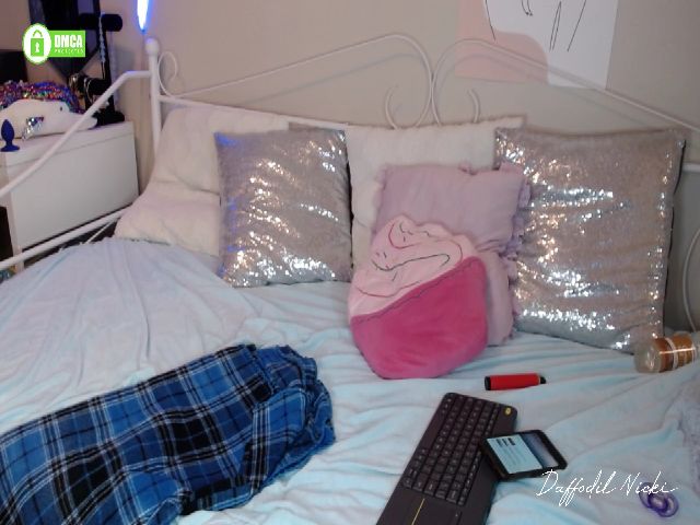 Live sex webcam photo for Daffodilnick #262907210