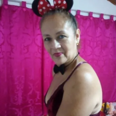 Live sex webcam photo for emperatriz_58 #241549910