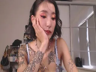 Live sex webcam photo for KellyAsian #251819706