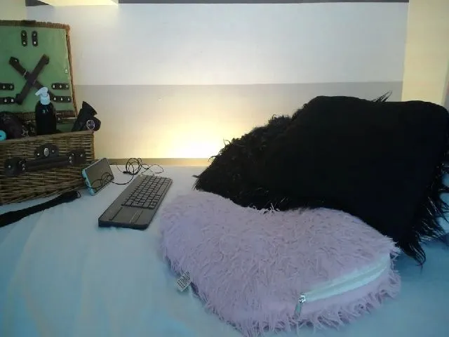 Live sex webcam photo for SUSYBALE #254855590