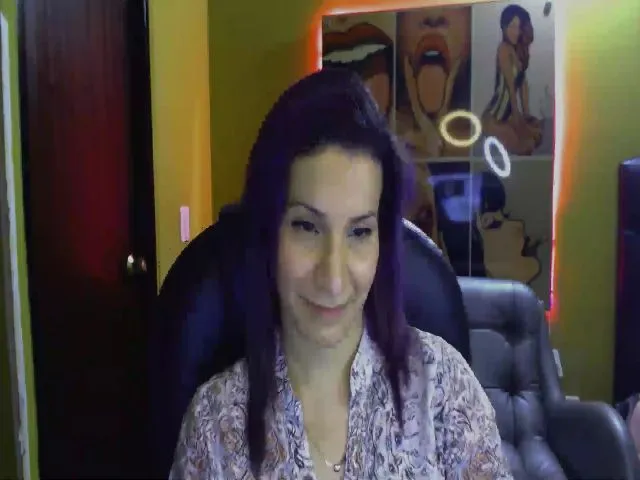 Live sex webcam photo for Infernalsexx #261084795