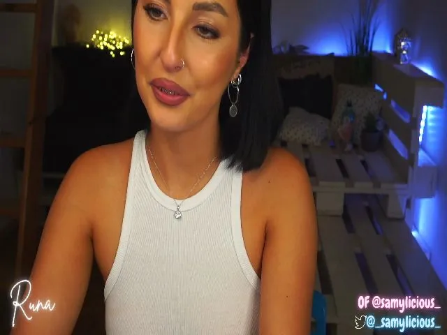 Live sex webcam photo for Runa__ #260021366