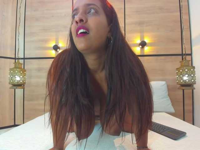 Live sex webcam photo for PenelopeRusso #253328501