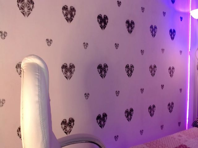 Live sex webcam photo for Isabella_mout #256166500