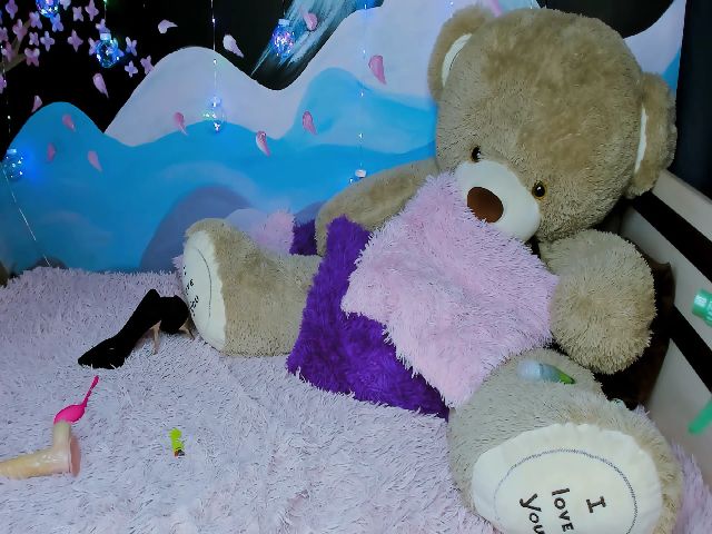 Live sex webcam photo for Charming_Nuka #254556069