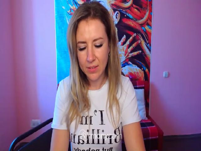 Live sex webcam photo for LoveMe_All #256819919