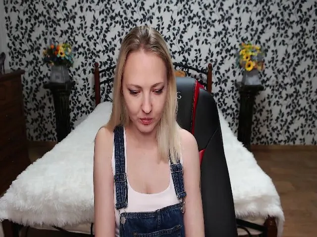 Live sex webcam photo for Ingridtreant #263135163