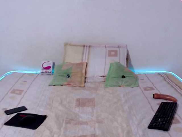 Live sex webcam photo for Body69LyD #241356103