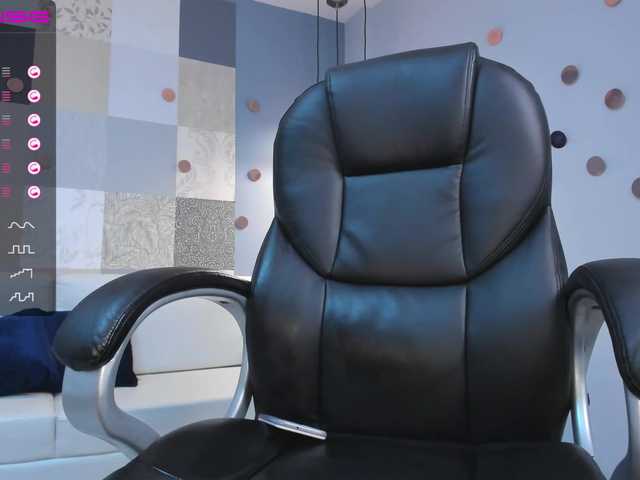 Live sex webcam photo for ValerieAustin #287947115