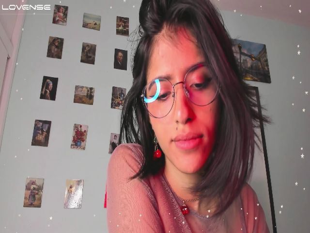 Live sex webcam photo for Miia____ #254309612