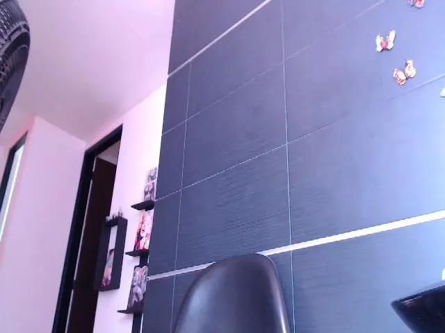 Live sex webcam photo for Mandy_berry1 #257014268