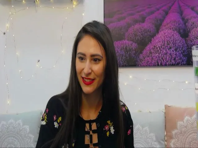 Live sex webcam photo for MaraW #256365352