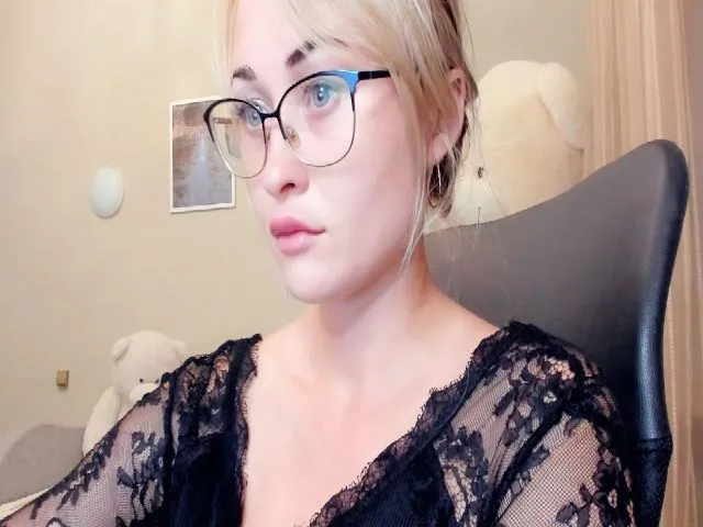 Live sex webcam photo for Mistress_Eva_ #256436642