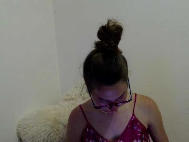 Live sex webcam photo for Emmi-li #245225608