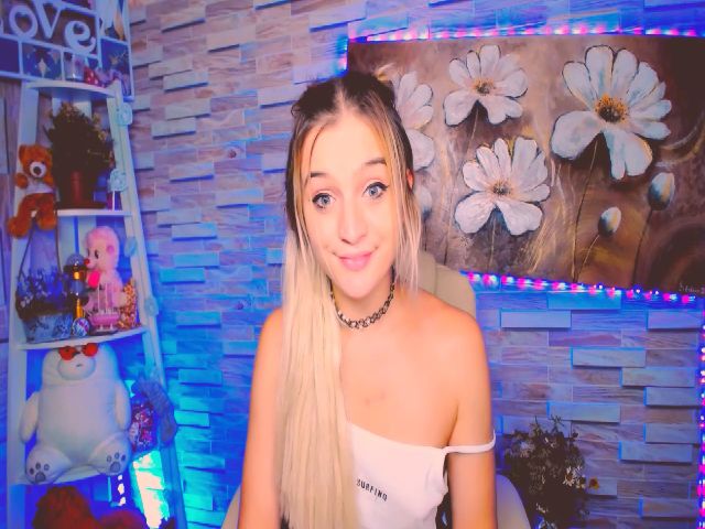 Live sex webcam photo for Sili_Luv #256060334