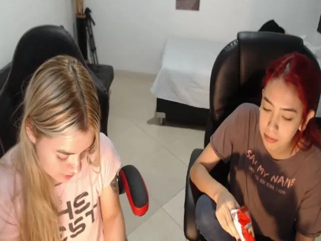 Live sex webcam photo for shalomheros #255514076