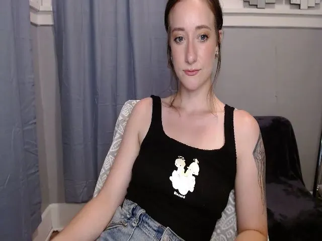 Live sex webcam photo for Heather420 #257415968